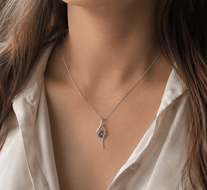 Uzenia Curve Pendant Necklace