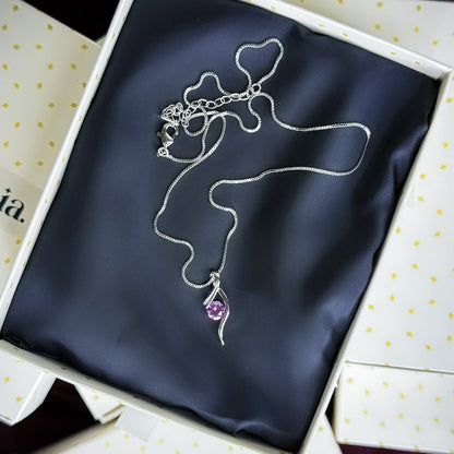 Uzenia Curve Pendant Necklace